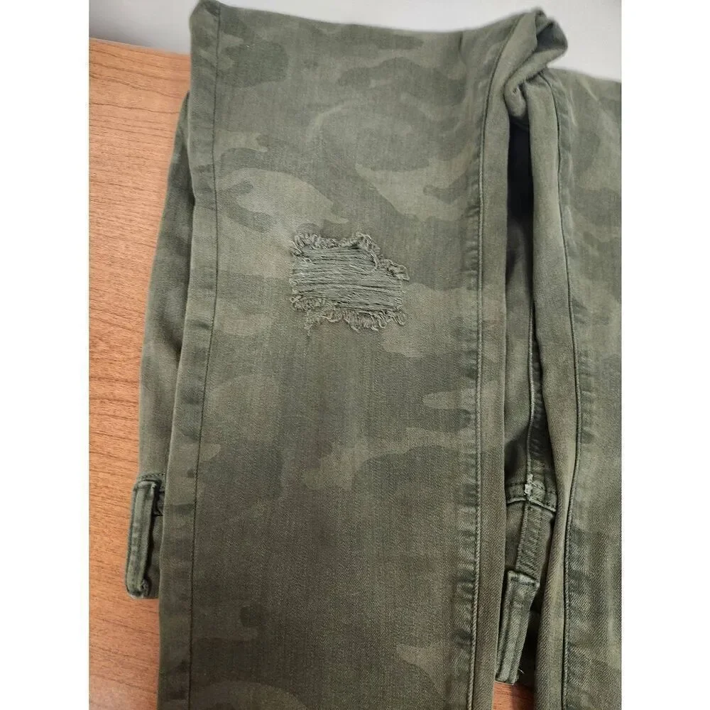American Eagle Army Green next level stretch size 16 jeans